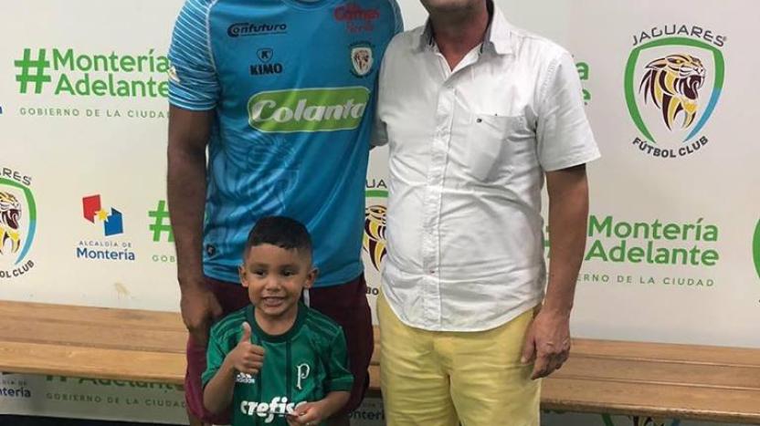 Miguel Borja Visita los camerinos de Jaguares